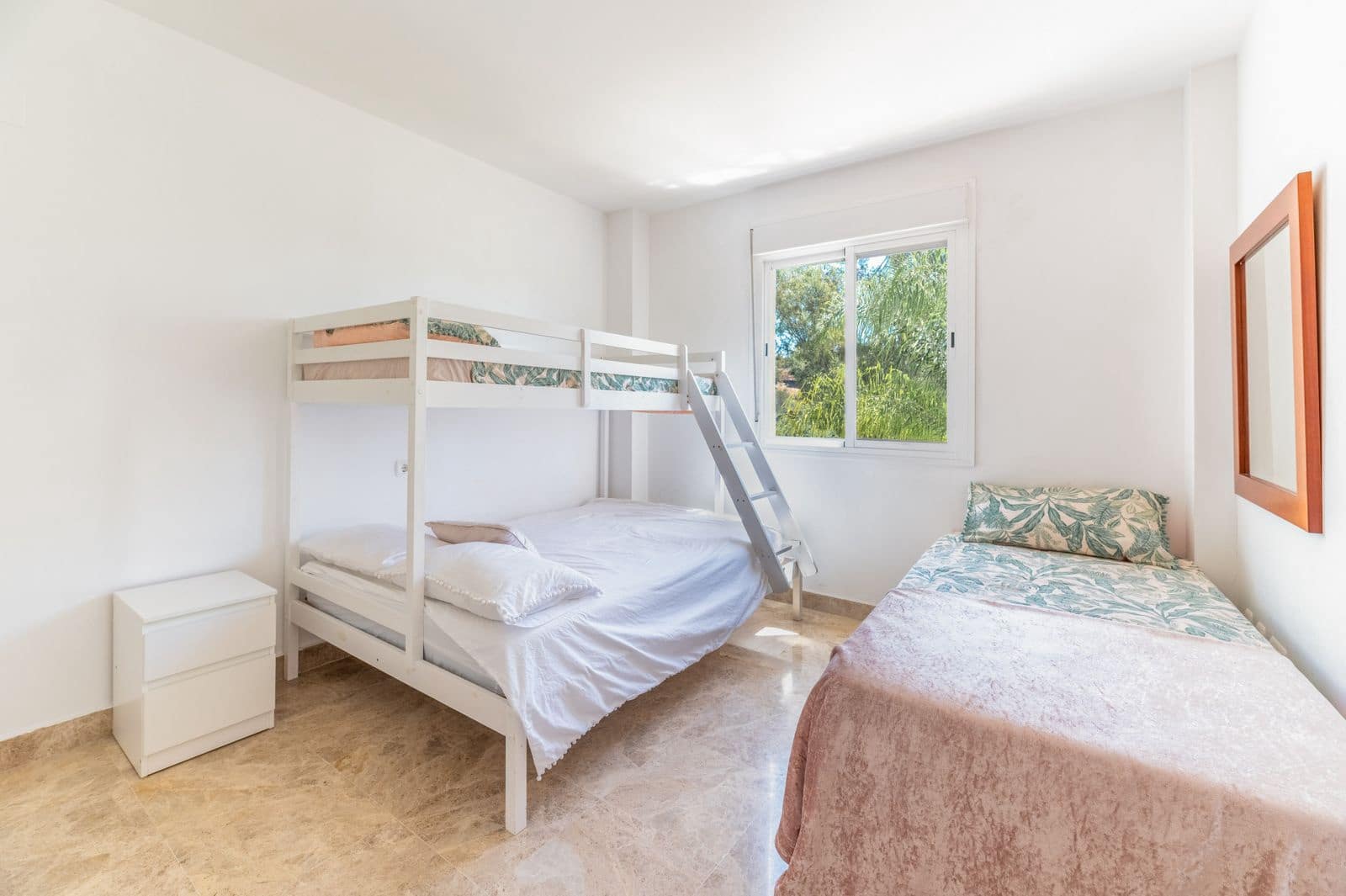 3 soveværelse Byhus til salg i Nueva Andalucia med swimmingpool garage - € 535.000 (Ref: 8882329)