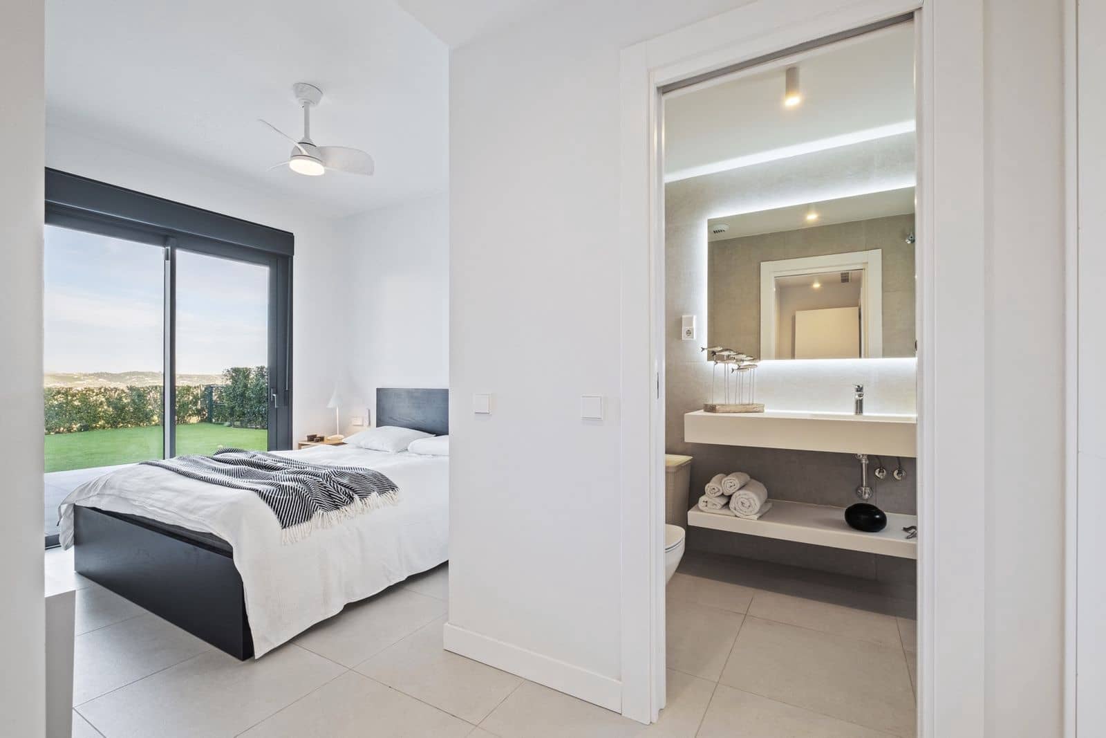 3 Zimmer Apartment zu verkaufen in Mijas Costa mit Pool Garage - 565.000 € (Ref: 8885410)