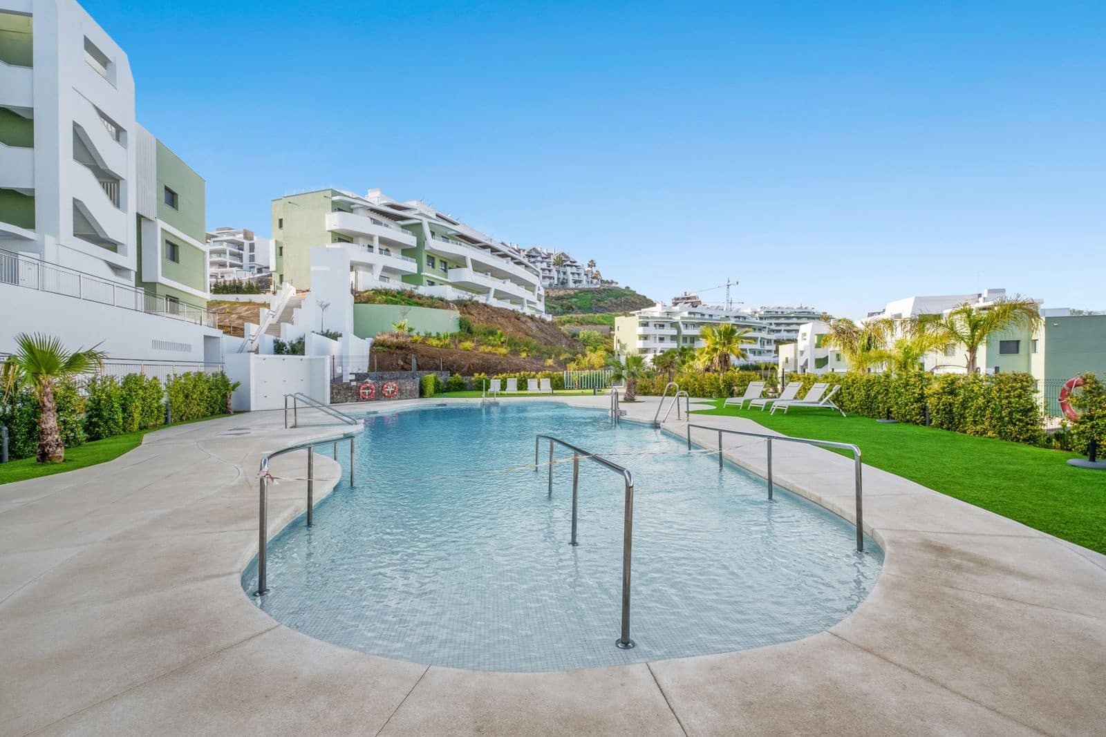 3 Zimmer Apartment zu verkaufen in Mijas Costa mit Pool Garage - 565.000 € (Ref: 8885410)
