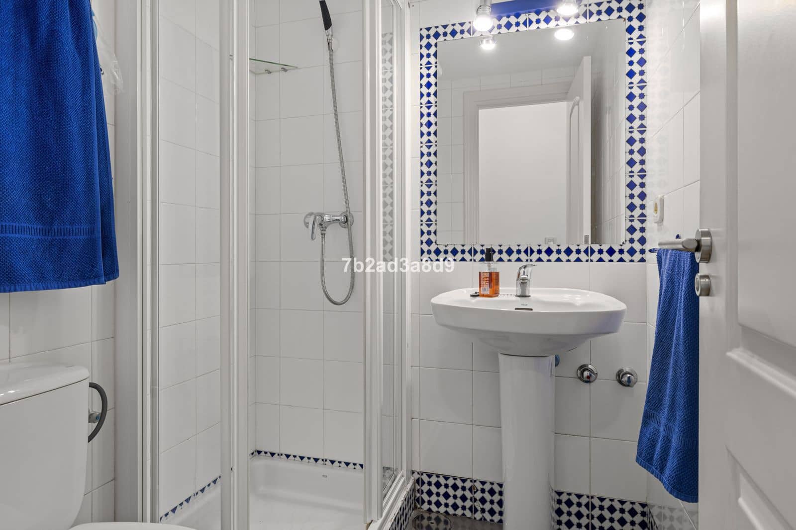 4 soveværelse Byhus til salg i Nueva Andalucia med swimmingpool garage - € 1.290.000 (Ref: 8885411)