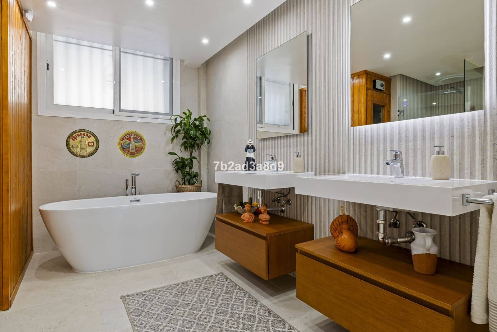 4 soveværelse Byhus til salg i Nueva Andalucia med swimmingpool garage - € 1.290.000 (Ref: 8885411)