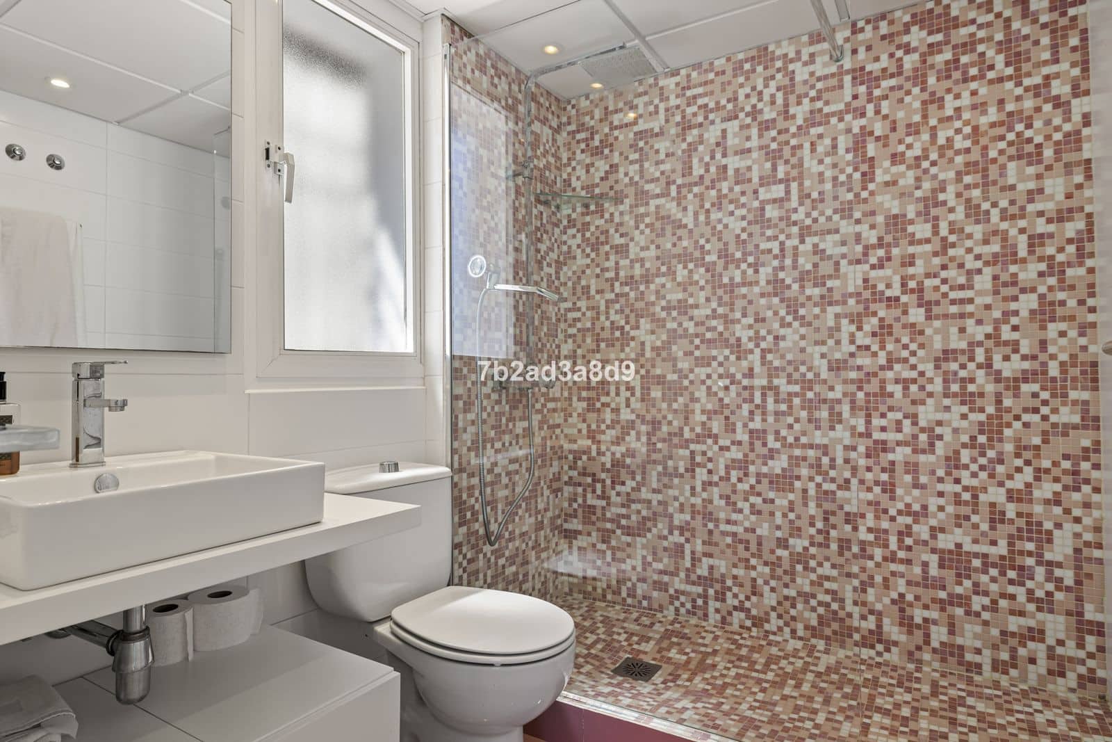 4 soveværelse Byhus til salg i Nueva Andalucia med swimmingpool garage - € 1.290.000 (Ref: 8885411)