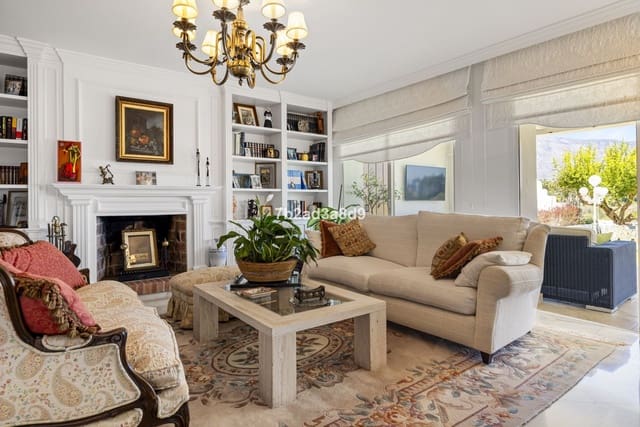 4 slaapkamer Huis te koop in Nueva Andalucia, Marbella met zwembad garage - € 1.290.000 (Ref: 8885411)