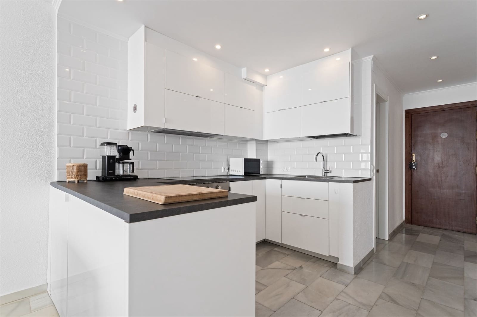 2 soveværelse Lejlighed til salg i Mijas Costa med swimmingpool garage - € 469.000 (Ref: 8885456)