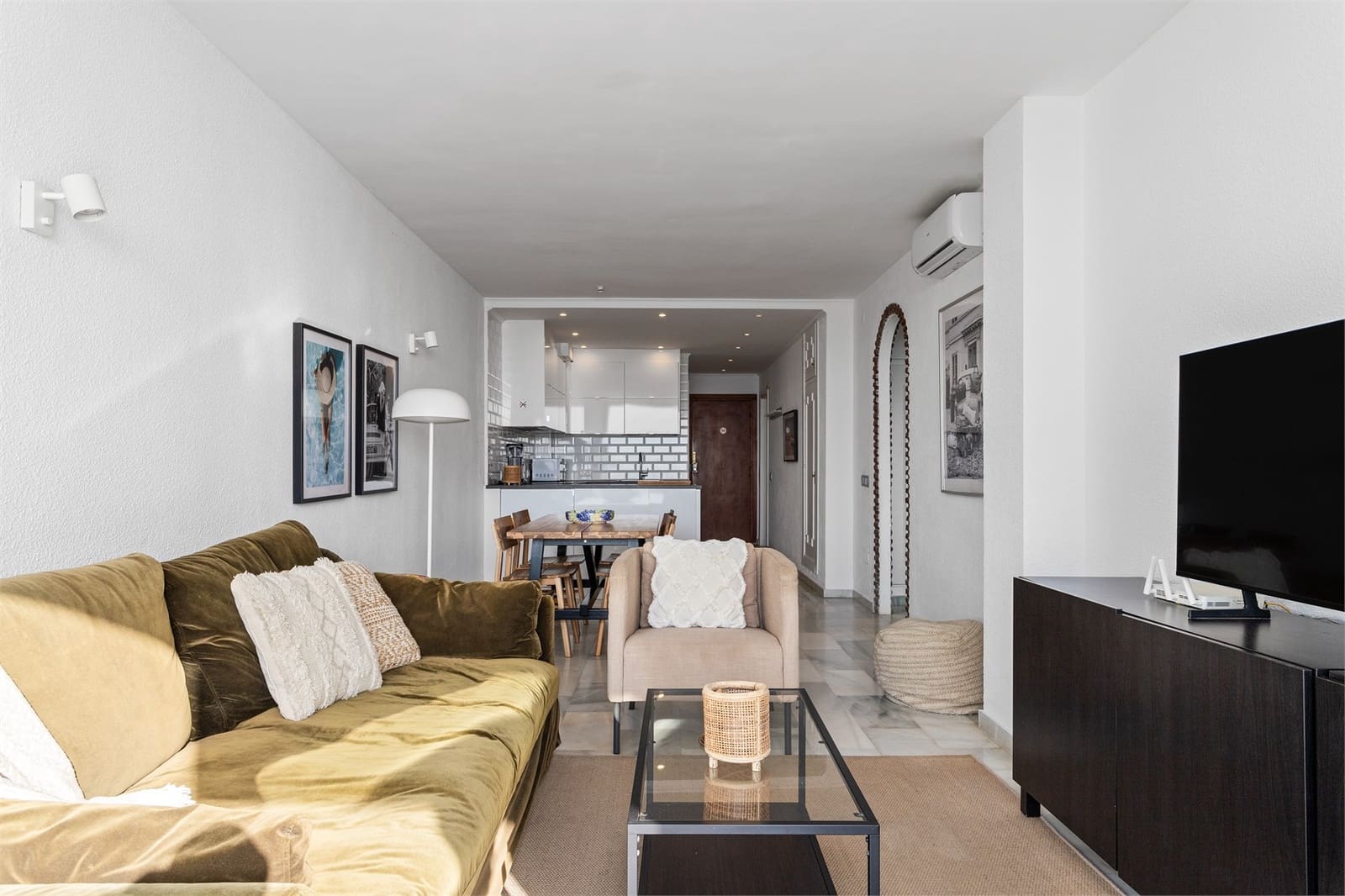 2 soveværelse Lejlighed til salg i Mijas Costa med swimmingpool garage - € 469.000 (Ref: 8885456)