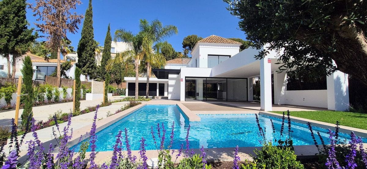 5 soveværelse Villa til salg i Benahavis med swimmingpool garage - € 2.500.000 (Ref: 8887105)