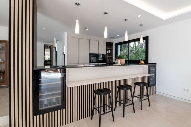 5 slaapkamer Villa te koop in El Paraíso, Benahavís met zwembad garage - € 2.500.000 (Ref: 8887105)