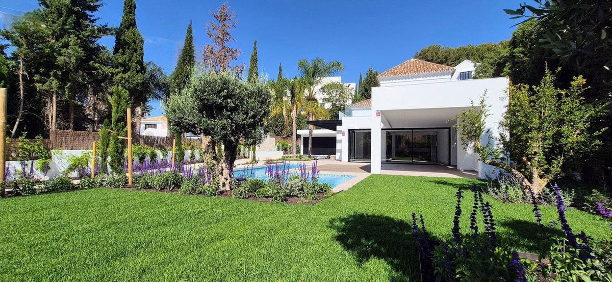 5 soveværelse Villa til salg i Benahavis med swimmingpool garage - € 2.500.000 (Ref: 8887105)