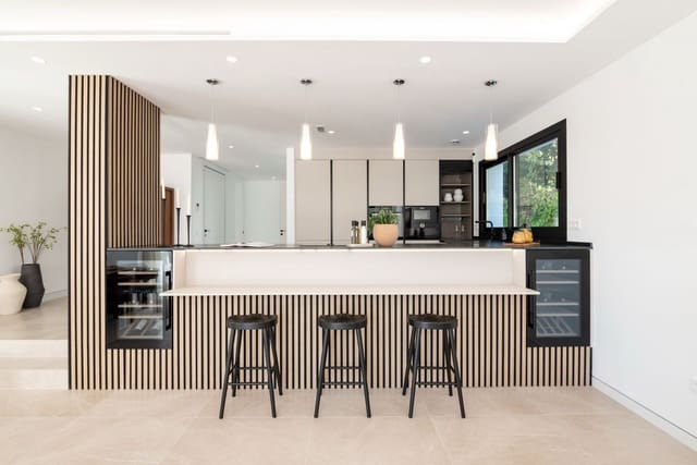 5 slaapkamer Villa te koop in El Paraíso, Benahavís met zwembad garage - € 2.500.000 (Ref: 8887105)