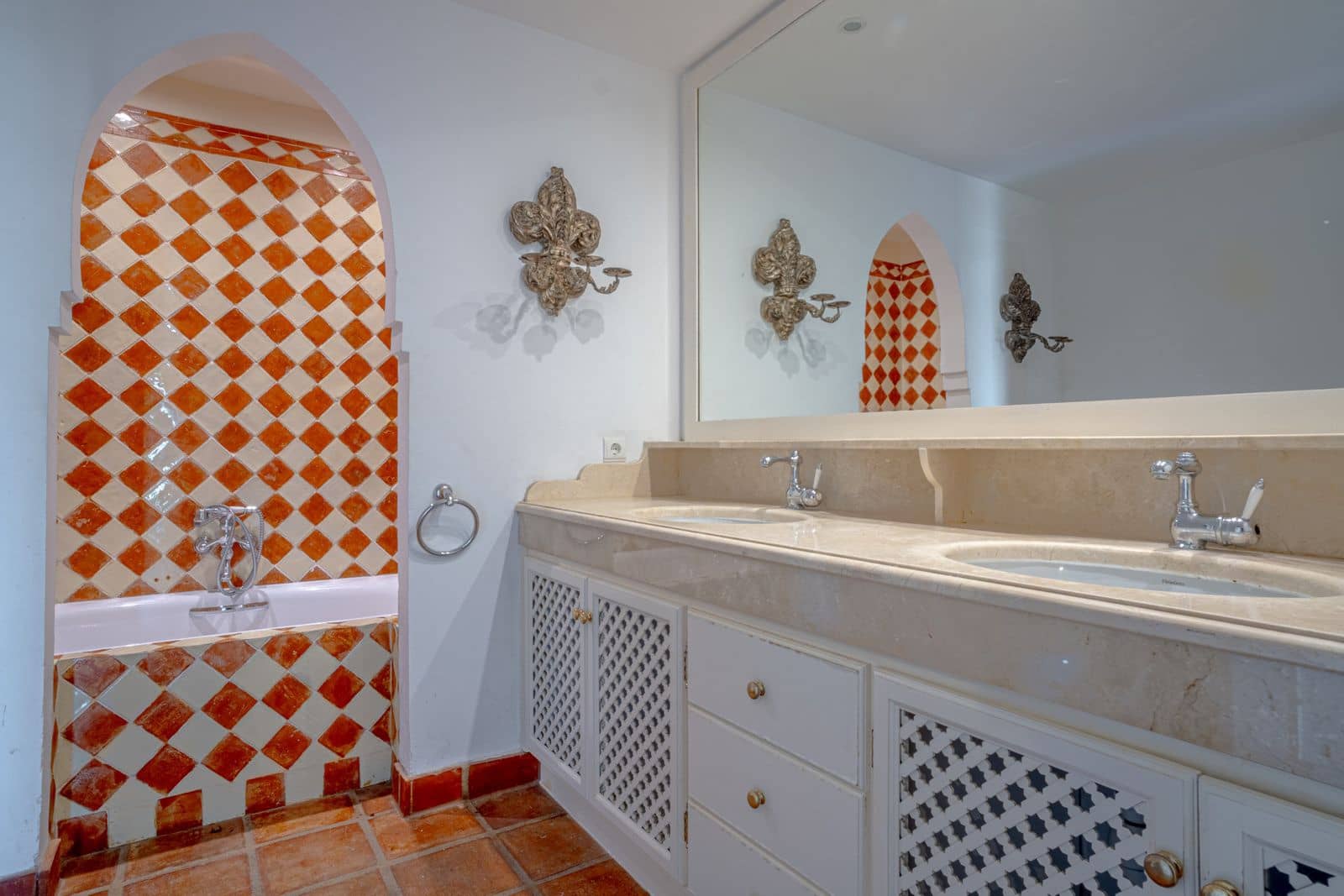 3 soveværelse Byhus til salg i Riviera del Sol med swimmingpool garage - € 750.000 (Ref: 8887108)