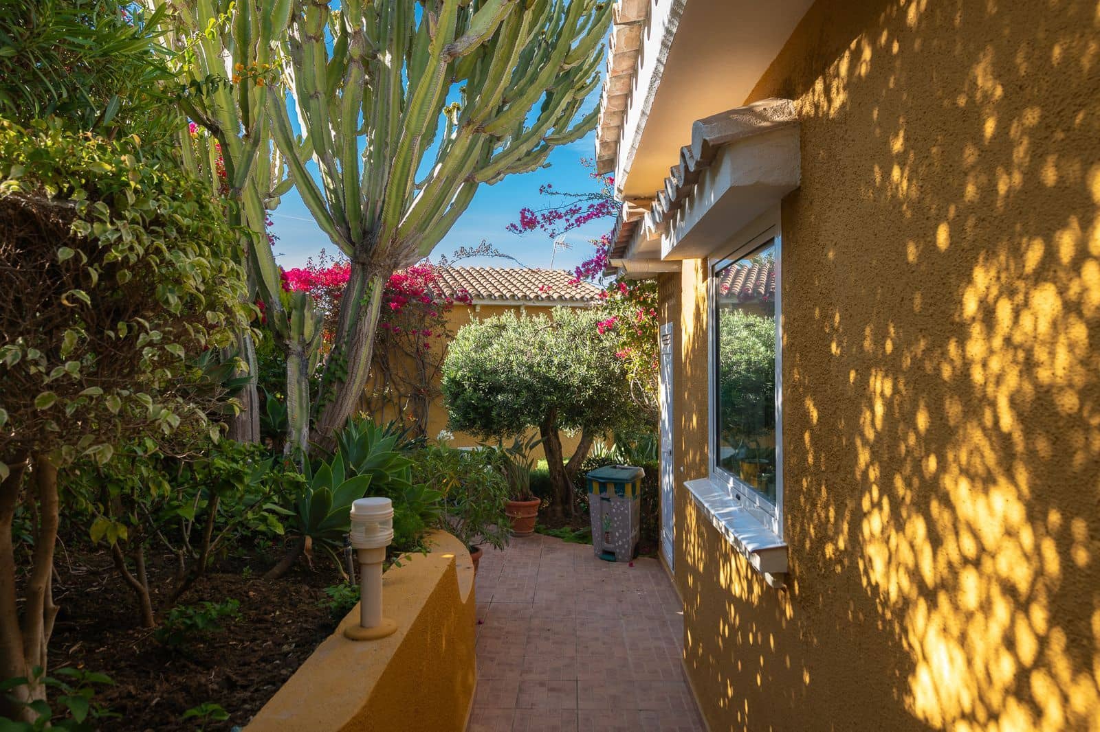 4 soveværelse Villa til salg i Riviera del Sol med swimmingpool garage - € 945.499 (Ref: 8895807)