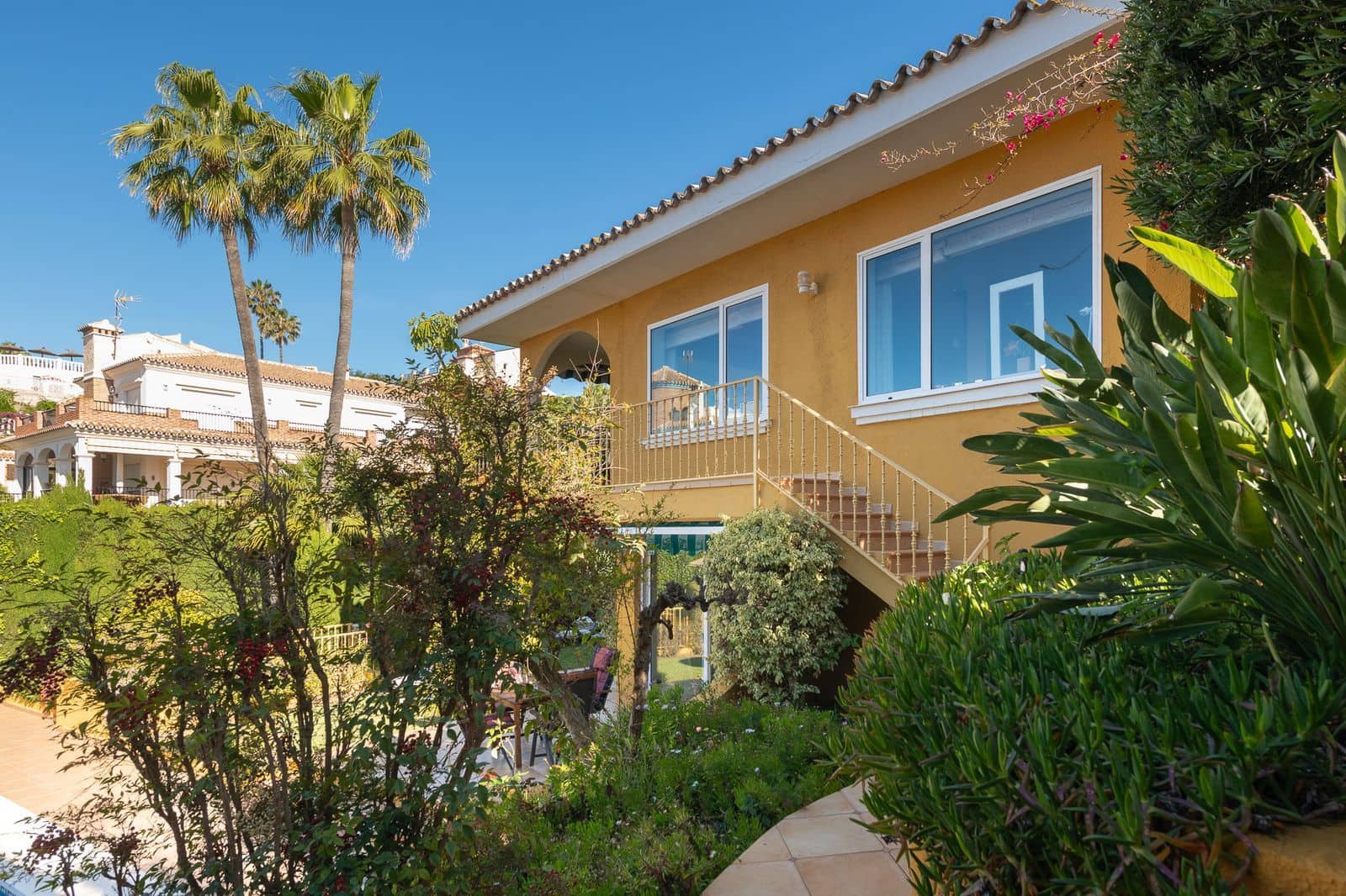 4 soveværelse Villa til salg i Riviera del Sol med swimmingpool garage - € 945.499 (Ref: 8895807)