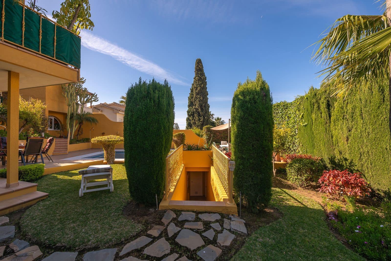 4 soveværelse Villa til salg i Riviera del Sol med swimmingpool garage - € 945.499 (Ref: 8895807)