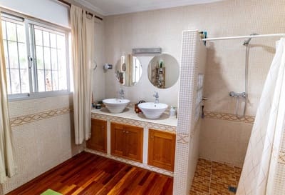 4 soveværelse Villa til salg i Alhaurin de la Torre med swimmingpool garage - € 875.000 (Ref: 8895827)