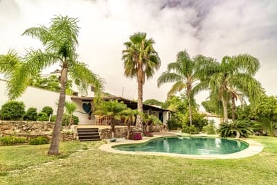 4 soveværelse Villa til salg i Alhaurin de la Torre med swimmingpool garage - € 875.000 (Ref: 8895827)