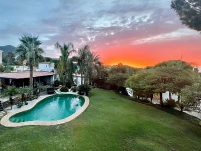 4 soveværelse Villa til salg i Alhaurin de la Torre med swimmingpool garage - € 875.000 (Ref: 8895827)