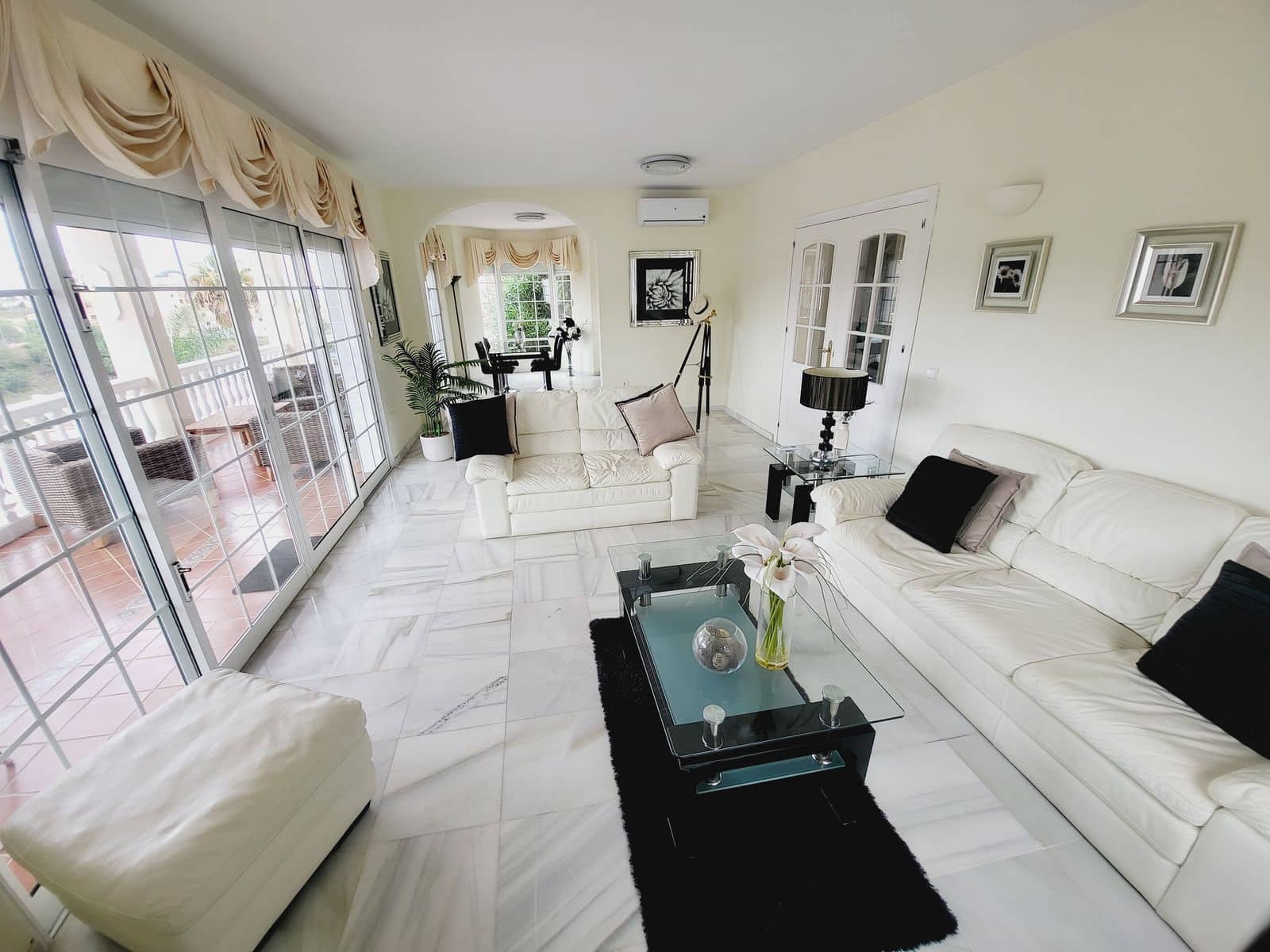 5 soveværelse Villa til salg i Riviera del Sol med swimmingpool garage - € 849.500 (Ref: 8895853)