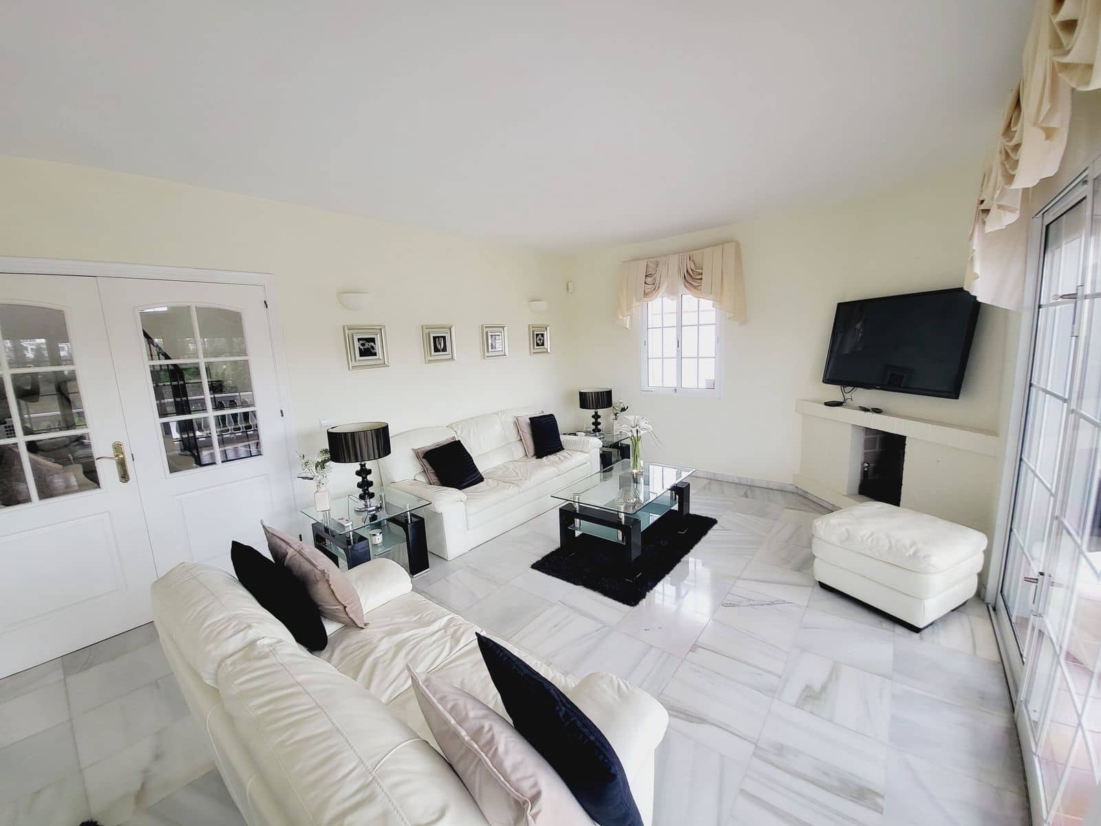 5 soveværelse Villa til salg i Riviera del Sol med swimmingpool garage - € 849.500 (Ref: 8895853)