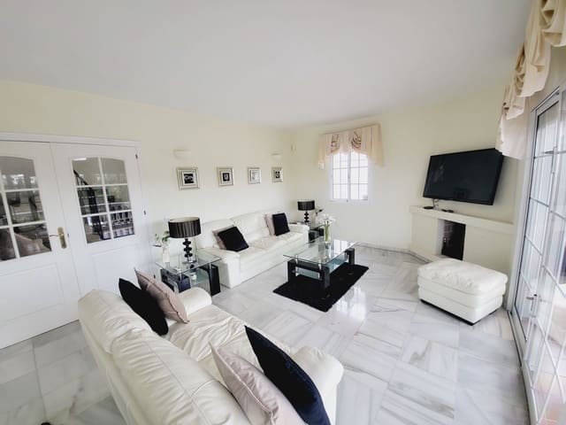 5 soverom Villa til salgs i Riviera del Sol, Mijas med svømmebasseng garasje - € 849 500 (Ref: 8895853)