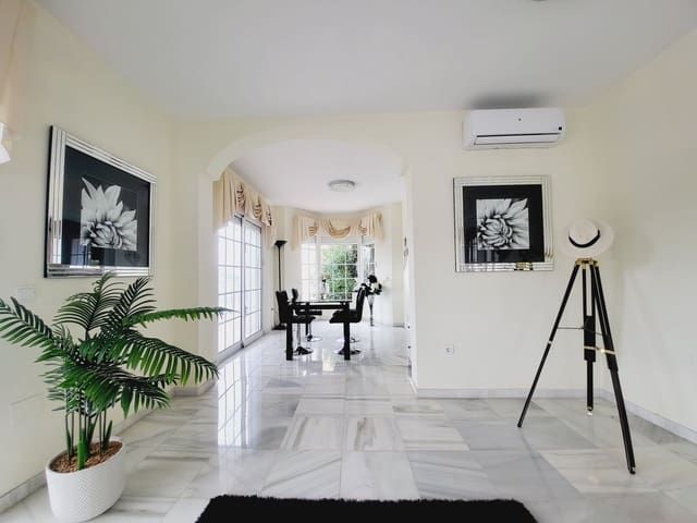 5 soverom Villa til salgs i Riviera del Sol, Mijas med svømmebasseng garasje - € 849 500 (Ref: 8895853)