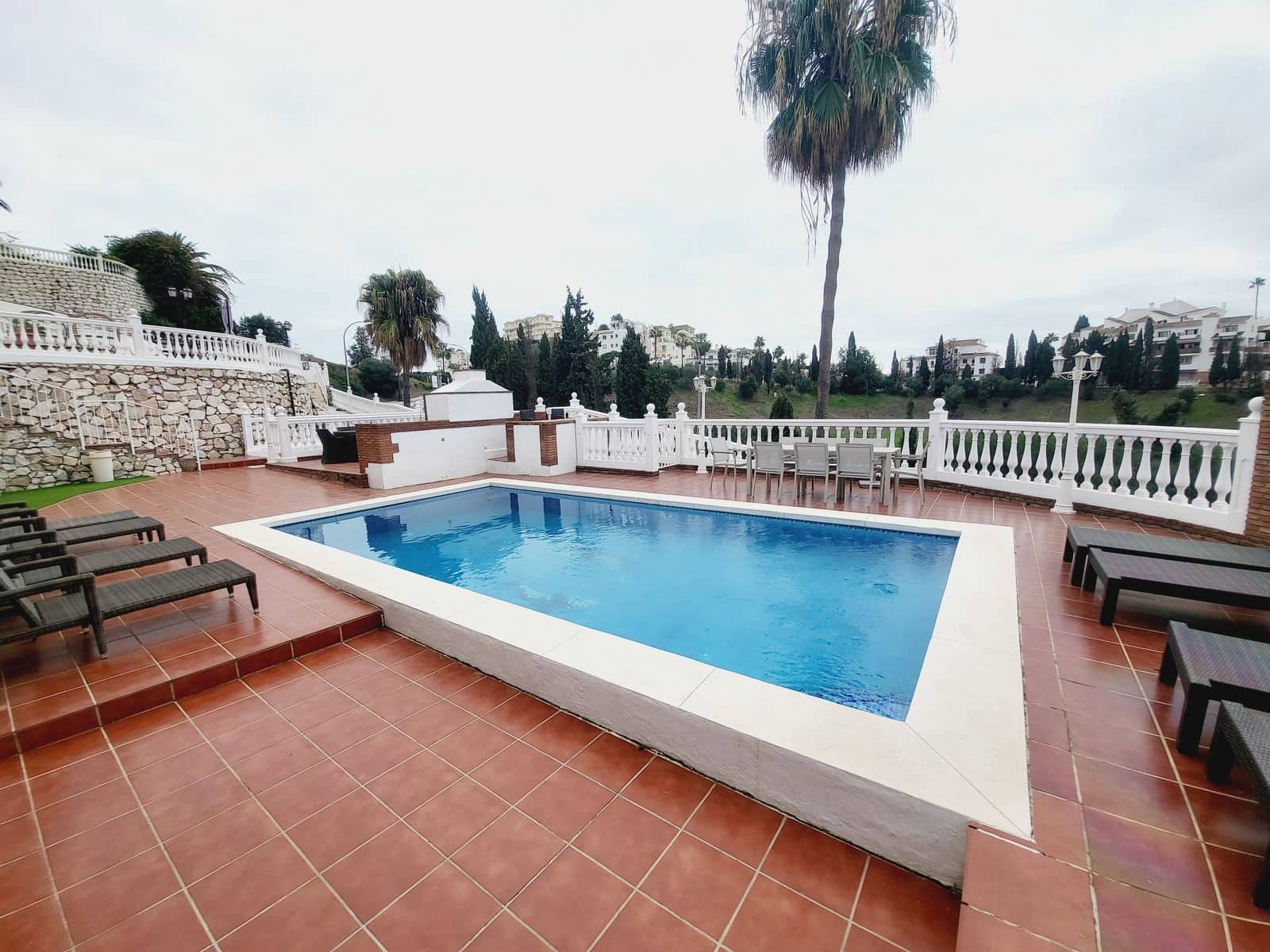 5 soveværelse Villa til salg i Riviera del Sol med swimmingpool garage - € 849.500 (Ref: 8895853)