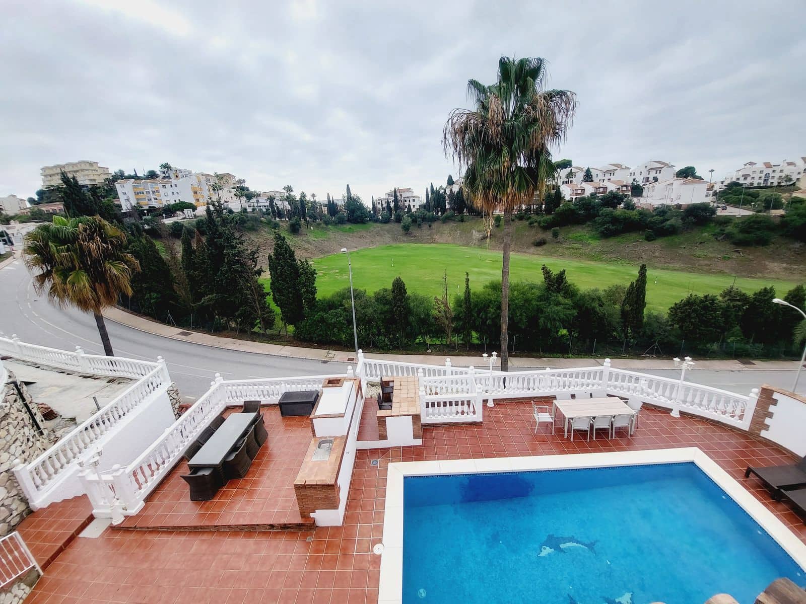 5 soveværelse Villa til salg i Riviera del Sol med swimmingpool garage - € 849.500 (Ref: 8895853)