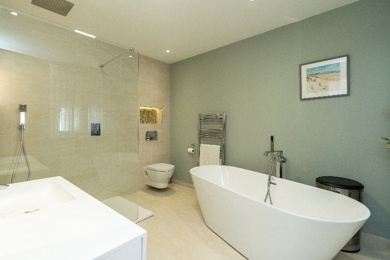 3 soveværelse Villa til salg i Marbesa med swimmingpool garage - € 1.695.000 (Ref: 8909710)