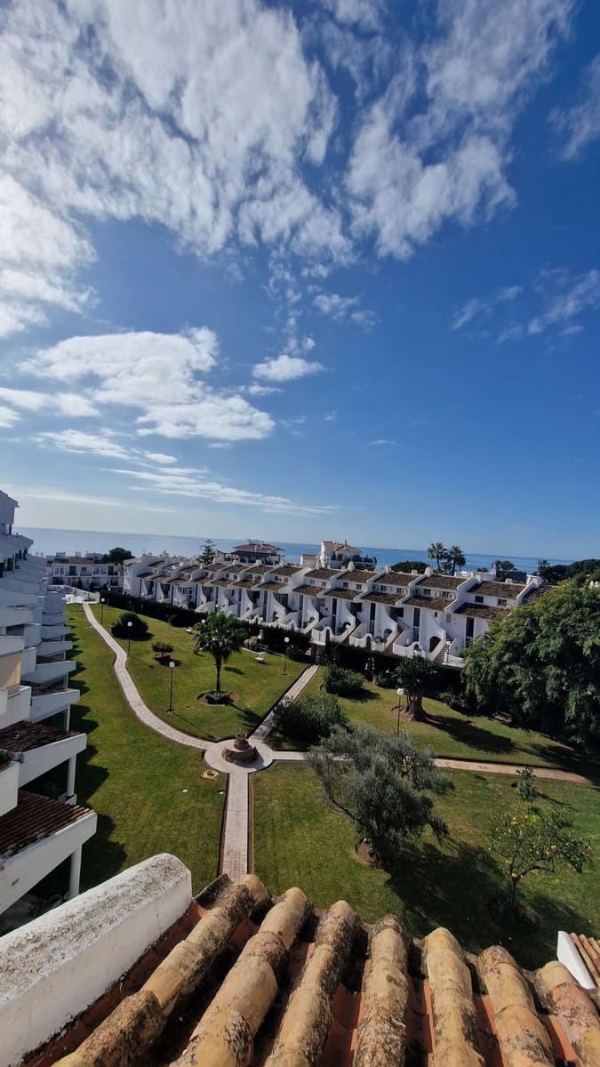 3 soveværelse Penthouse til salg i Calahonda med swimmingpool garage - € 479.000 (Ref: 8925082)