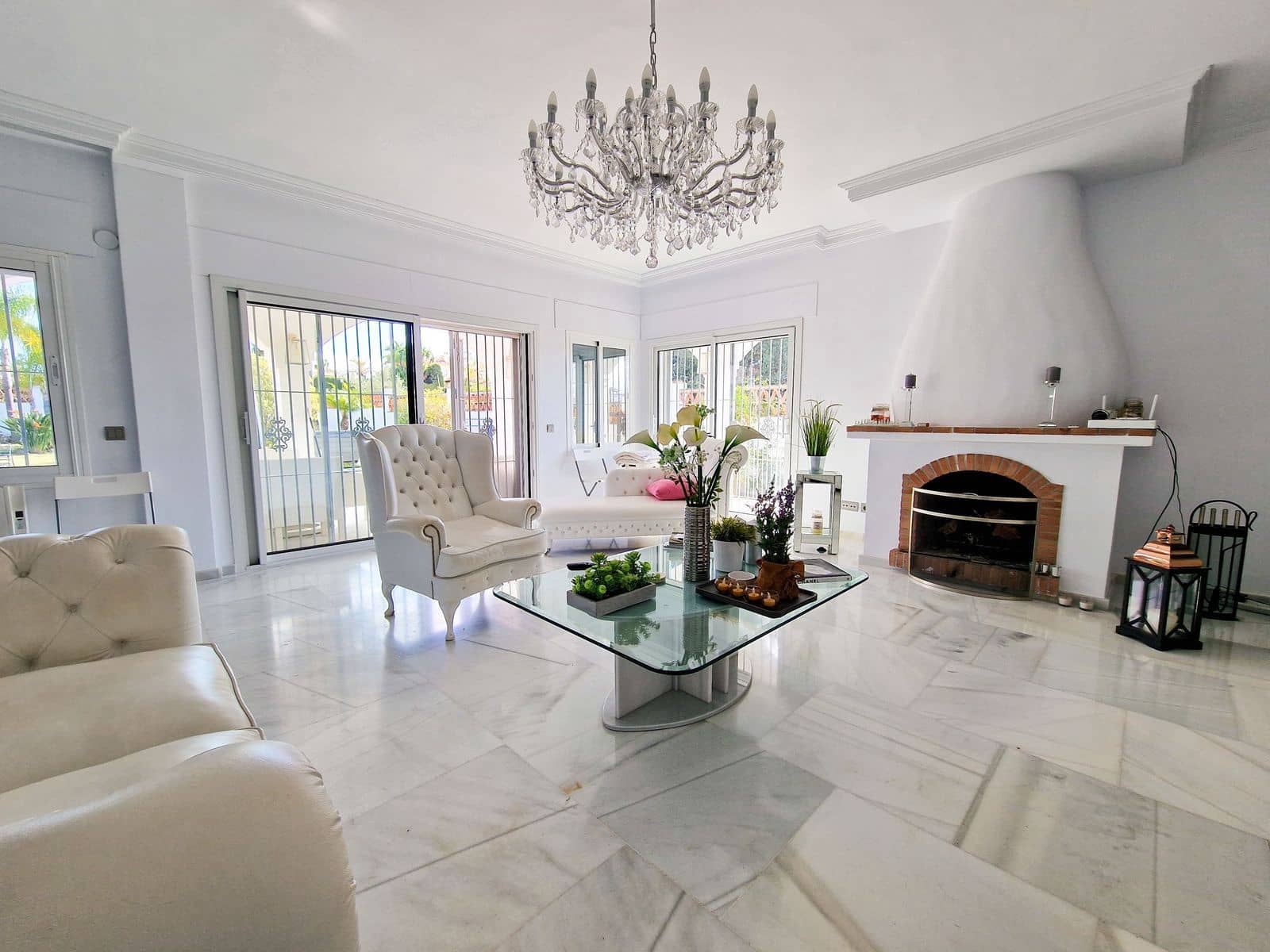 6 soveværelse Villa til salg i Benahavis med swimmingpool garage - € 1.495.000 (Ref: 8942074)