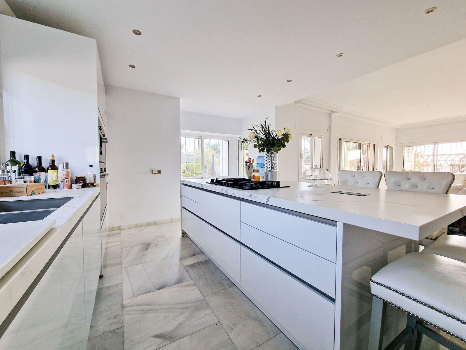 6 soveværelse Villa til salg i Benahavis med swimmingpool garage - € 1.495.000 (Ref: 8942074)