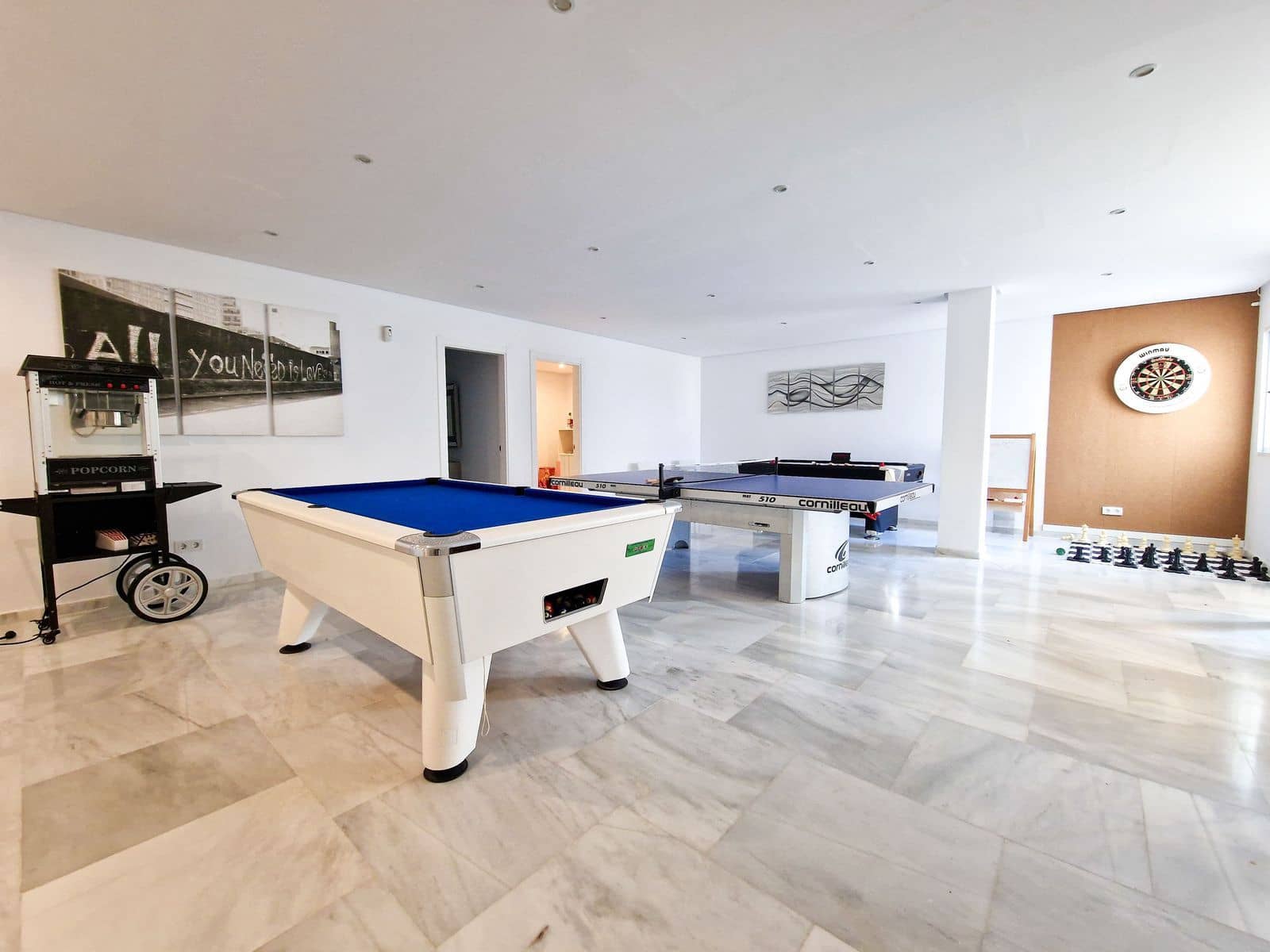 6 soveværelse Villa til salg i Benahavis med swimmingpool garage - € 1.495.000 (Ref: 8942074)