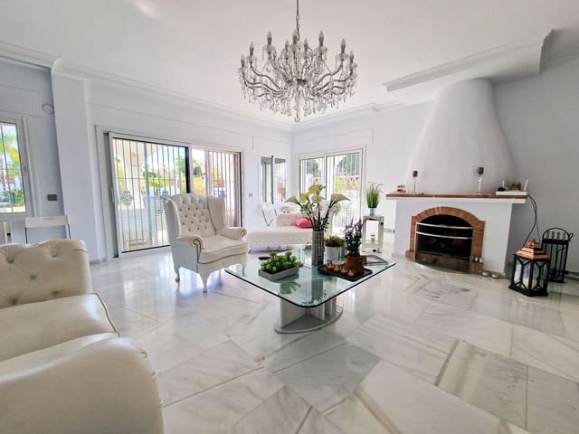 6 bedroom Villa for sale in El Paraíso, Benahavís with pool garage - € 1,495,000 (Ref: 8942074)