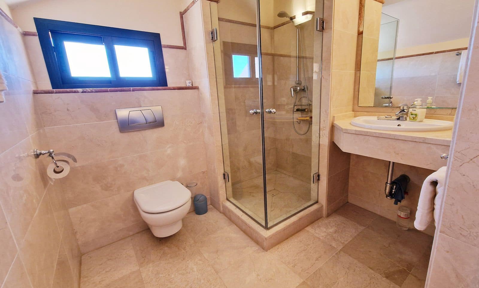 3 slaapkamer Penthouse te koop in Calahonda met zwembad garage - € 595.000 (Ref: 8952276)