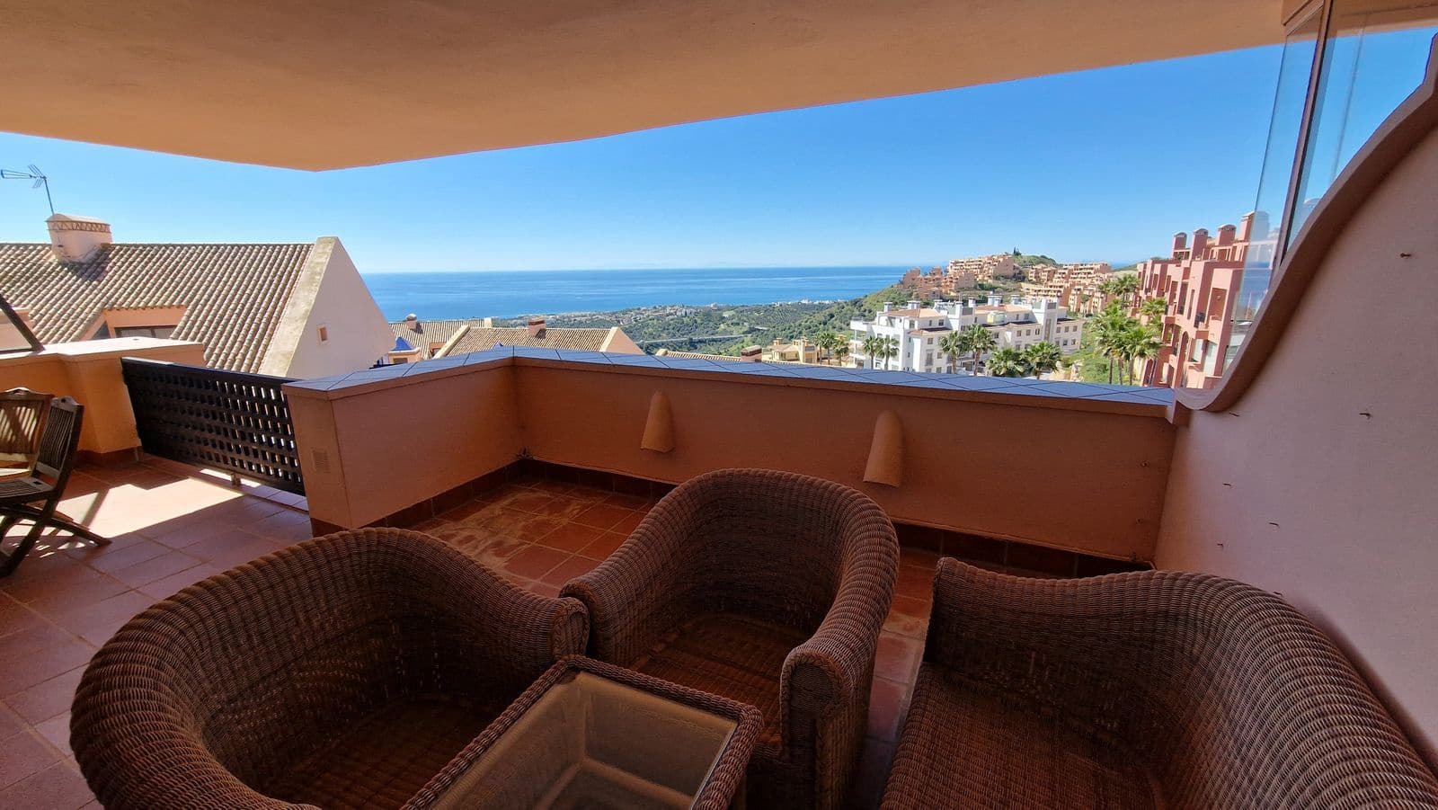 3 slaapkamer Penthouse te koop in Calahonda met zwembad garage - € 595.000 (Ref: 8952276)