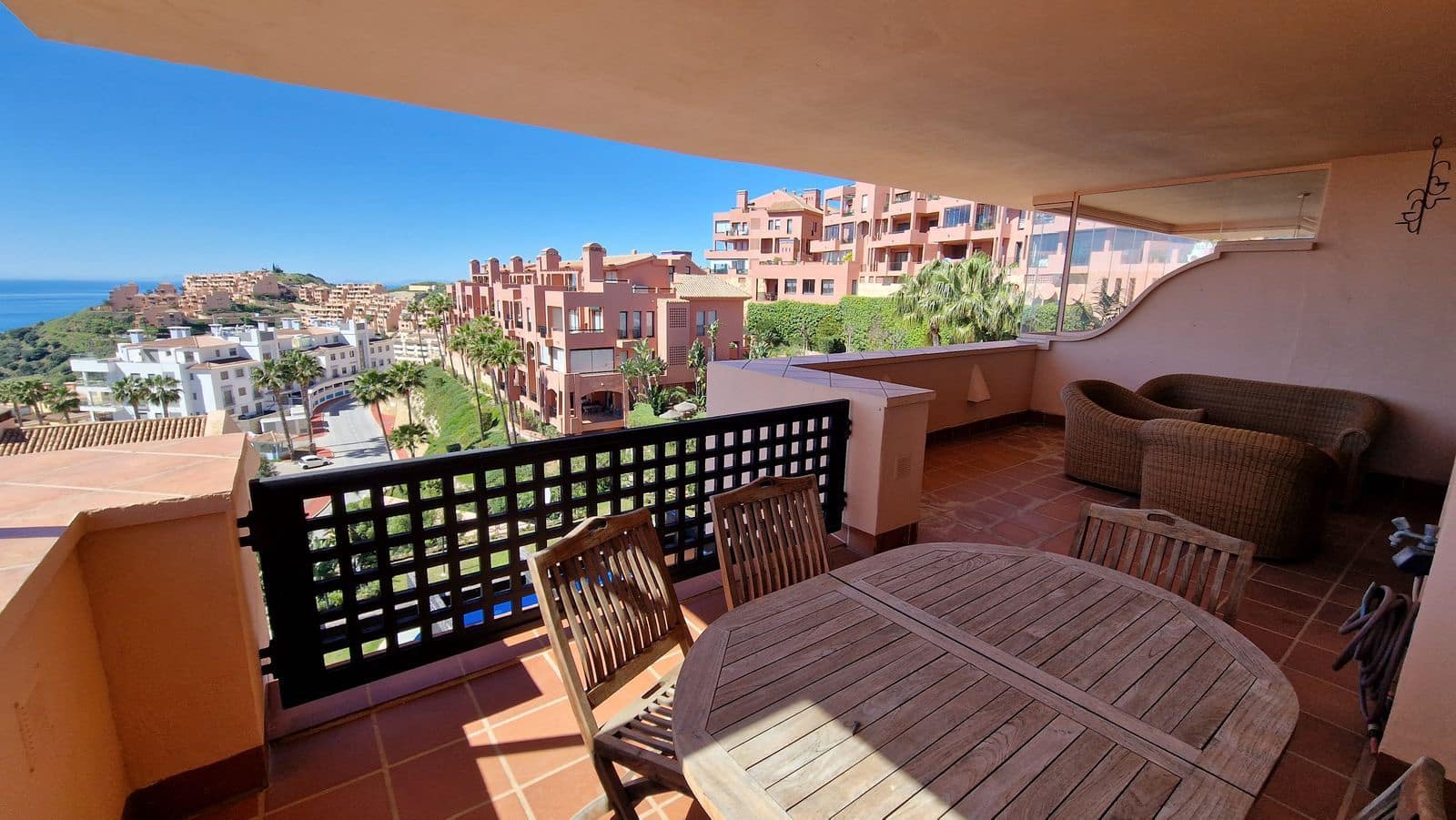 3 slaapkamer Penthouse te koop in Calahonda met zwembad garage - € 595.000 (Ref: 8952276)