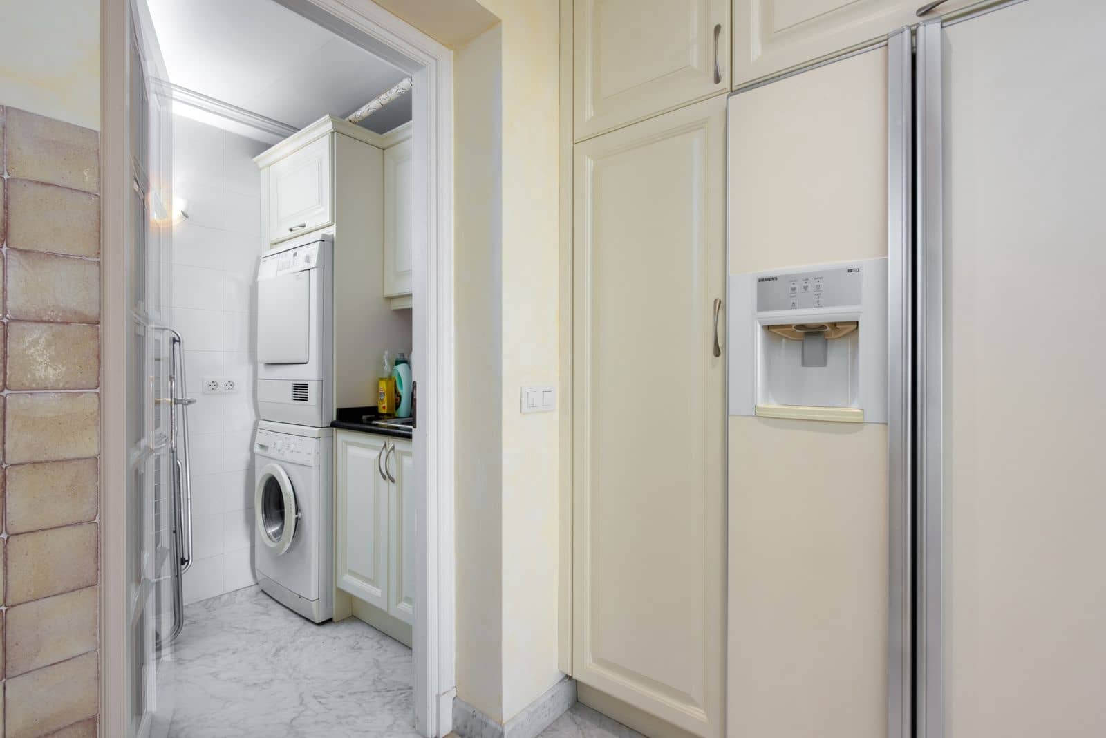 3 soverom Leilighet til salgs i Golden Mile med svømmebasseng garasje - € 1 250 000 (Ref: 8952277)