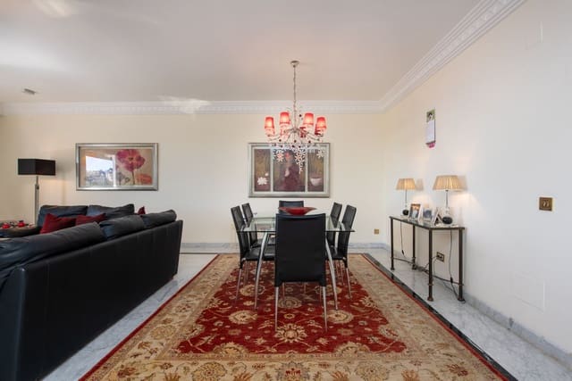 3 soveværelse Lejlighed til salg i Golden Mile, Marbella med swimmingpool garage - € 1.250.000 (Ref: 8952277)