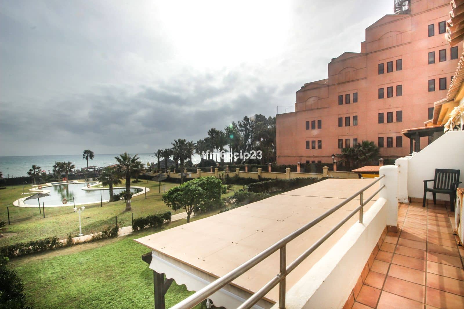 5 Zimmer Haus zu verkaufen in La Duquesa / Puerto de la Duquesa mit Pool Garage - 510.000 € (Ref: 8952290)