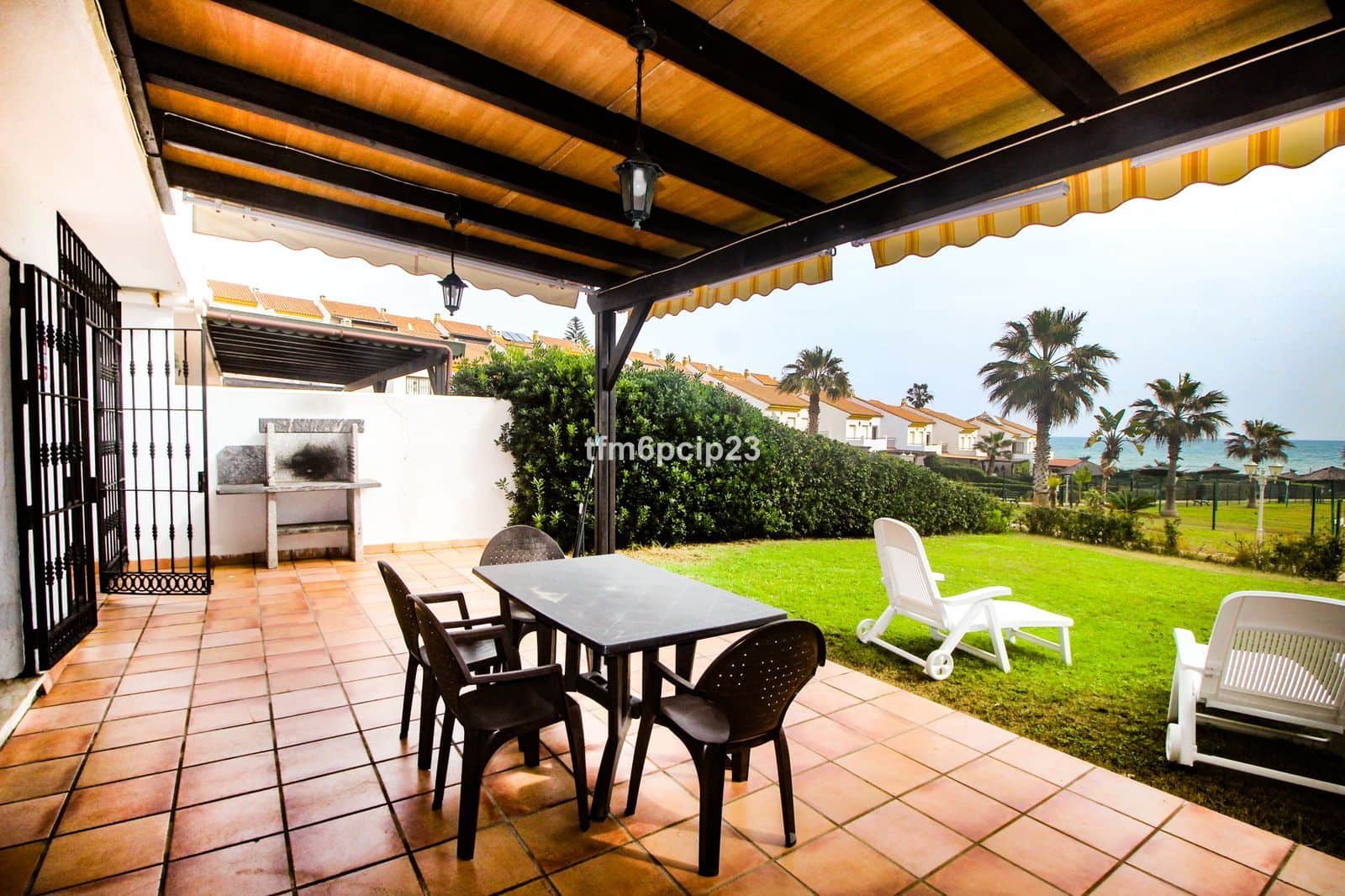 5 Zimmer Haus zu verkaufen in La Duquesa / Puerto de la Duquesa mit Pool Garage - 510.000 € (Ref: 8952290)