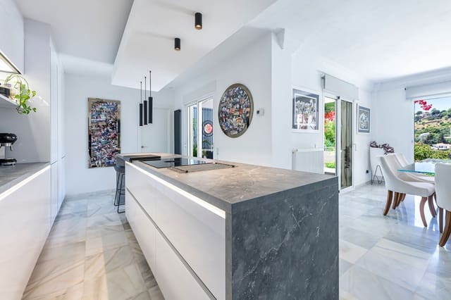 3 slaapkamer Villa te koop in Mijas met zwembad garage - € 1.345.000 (Ref: 8973698)