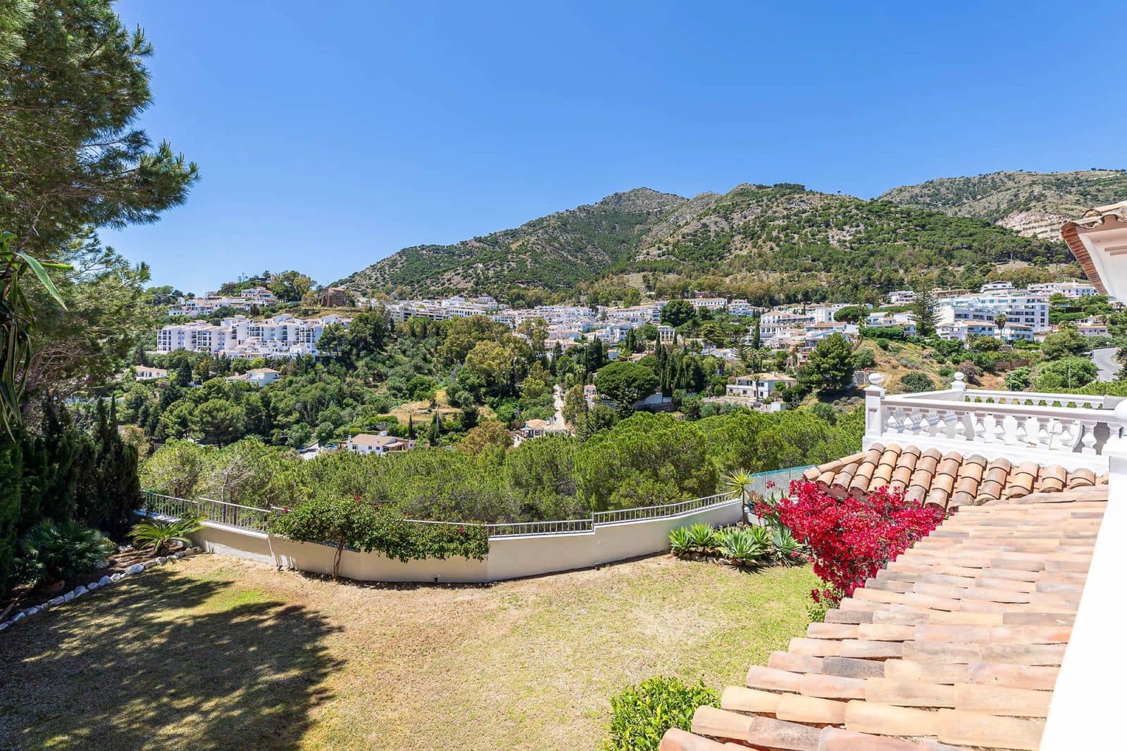 3 slaapkamer Villa te koop in Mijas met zwembad garage - € 1.345.000 (Ref: 8973698)