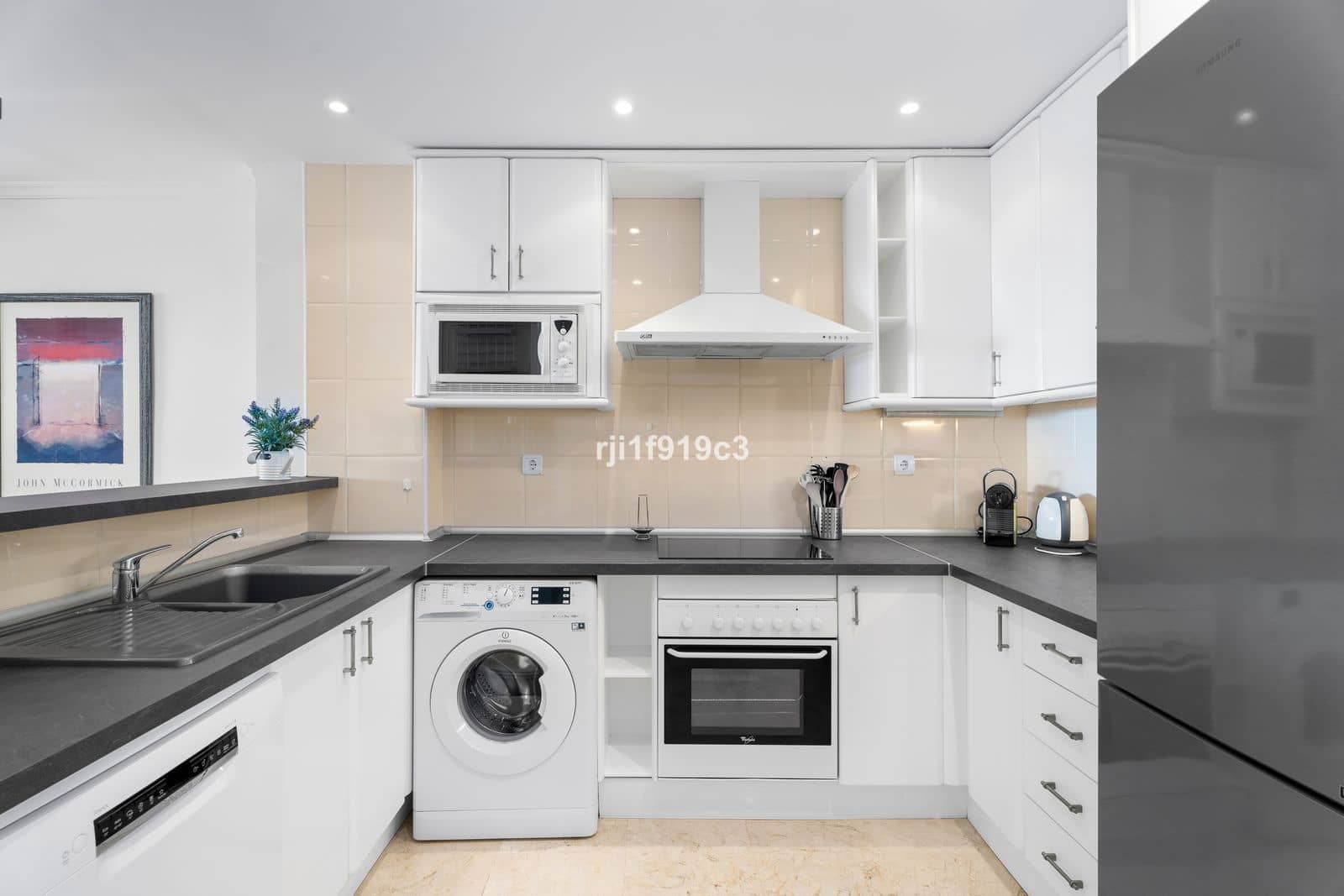 2 soveværelse Lejlighed til salg i Elviria med swimmingpool garage - € 530.000 (Ref: 8973752)