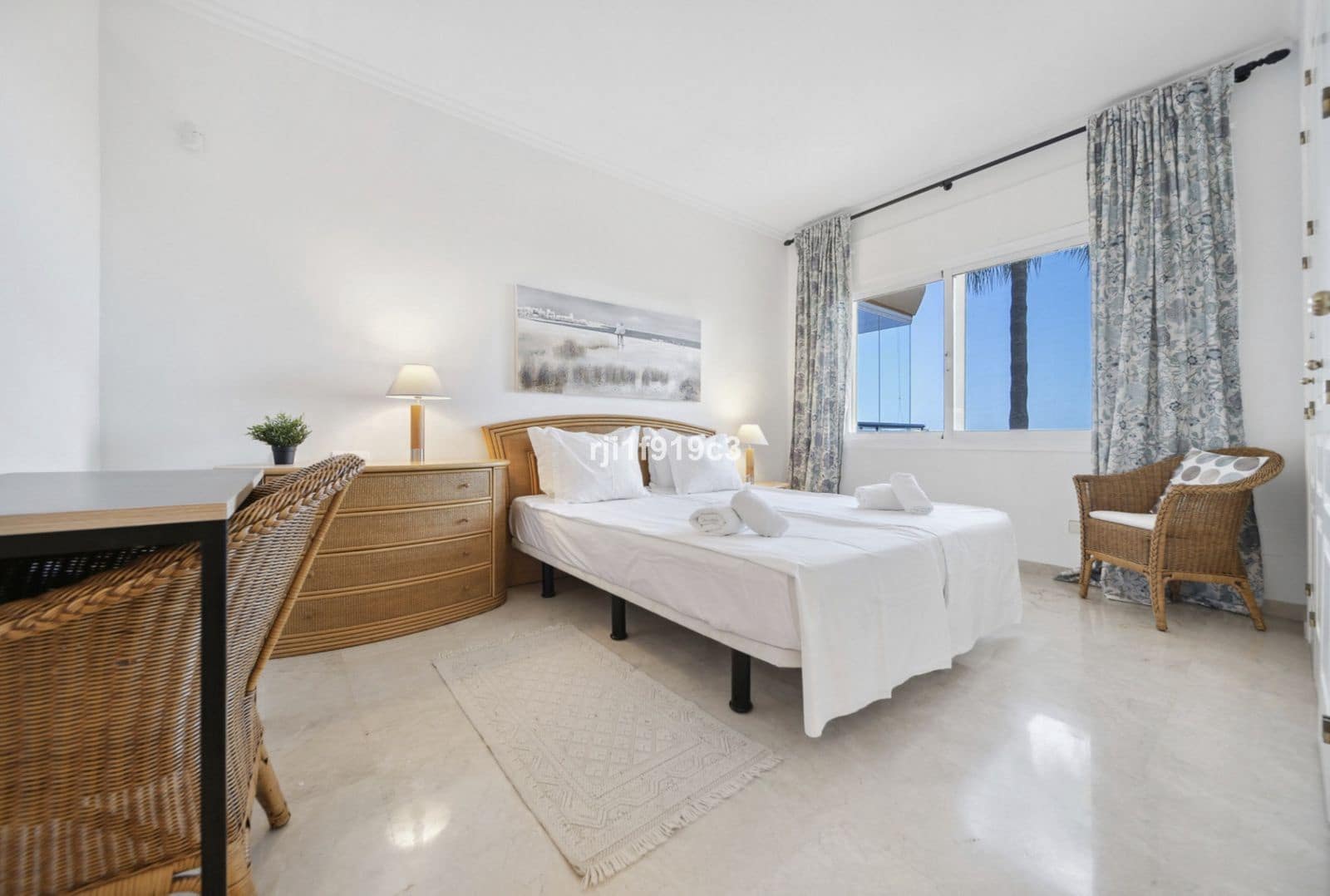 2 soveværelse Lejlighed til salg i Elviria med swimmingpool garage - € 530.000 (Ref: 8973752)