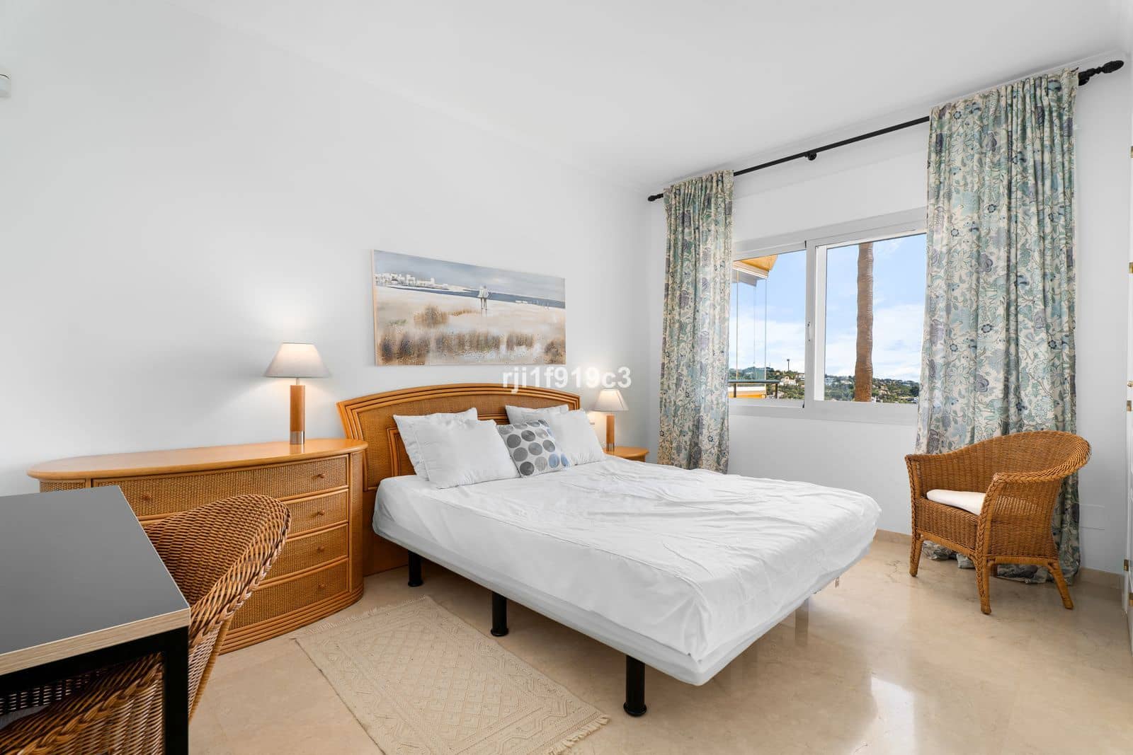 2 soveværelse Lejlighed til salg i Elviria med swimmingpool garage - € 530.000 (Ref: 8973752)