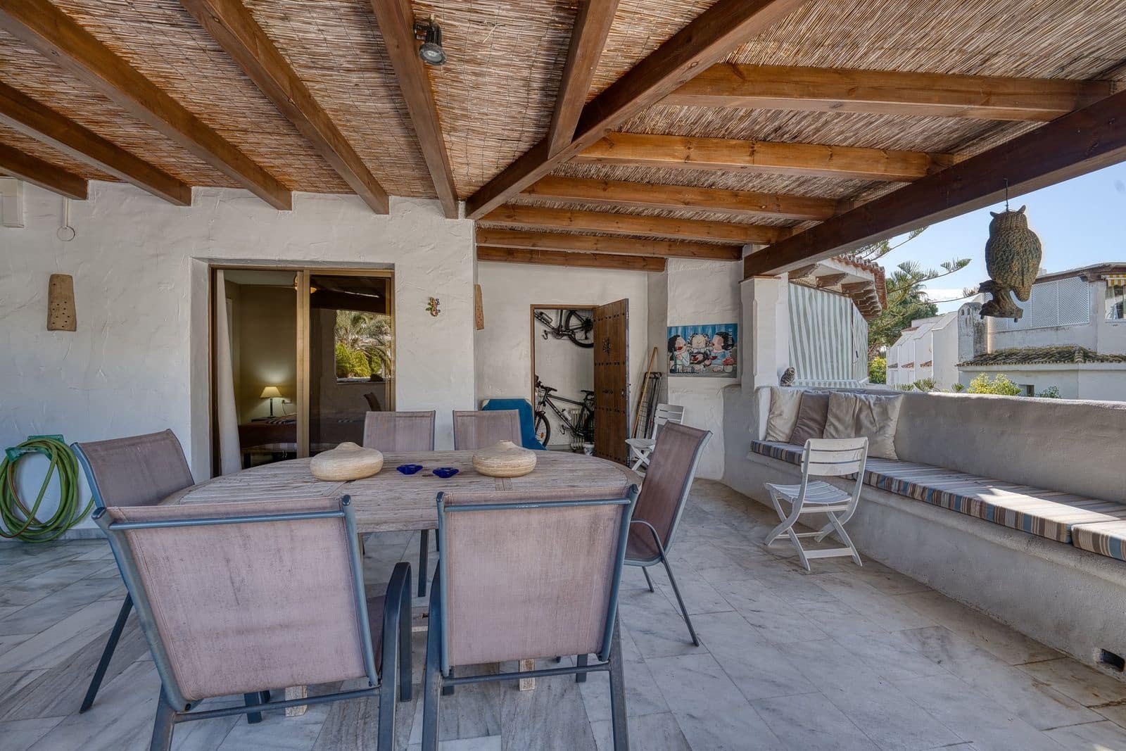 2 soveværelse Strandlejlighed til salg i Elviria med swimmingpool garage - € 520.000 (Ref: 8973784)