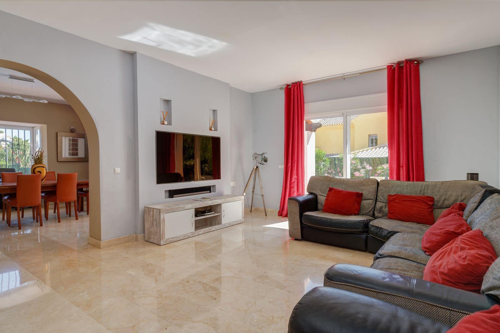 4 soveværelse Villa til salg i Mijas Golf med swimmingpool garage - € 895.000 (Ref: 8992926)
