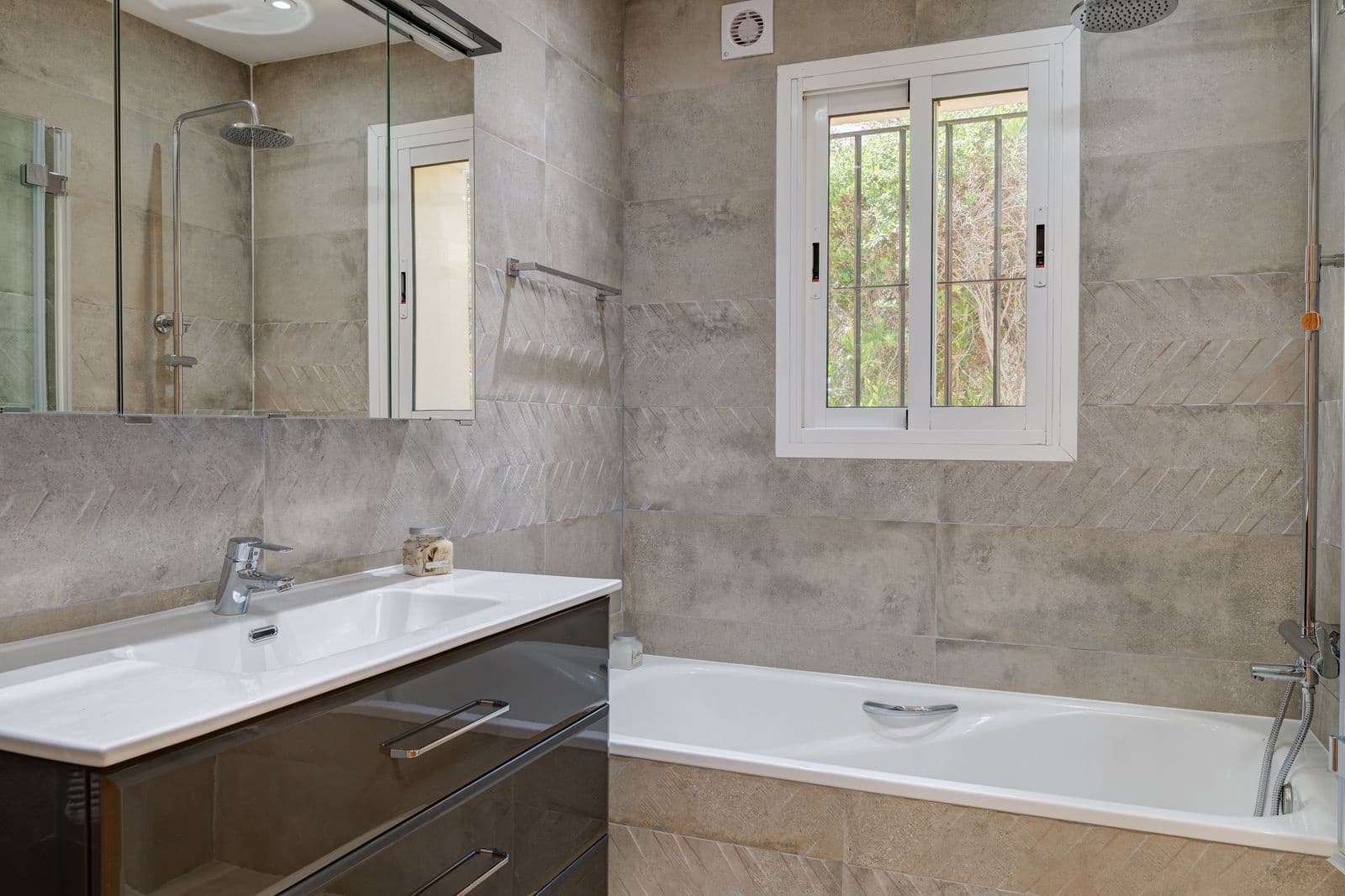 4 soveværelse Villa til salg i Mijas Golf med swimmingpool garage - € 895.000 (Ref: 8992926)