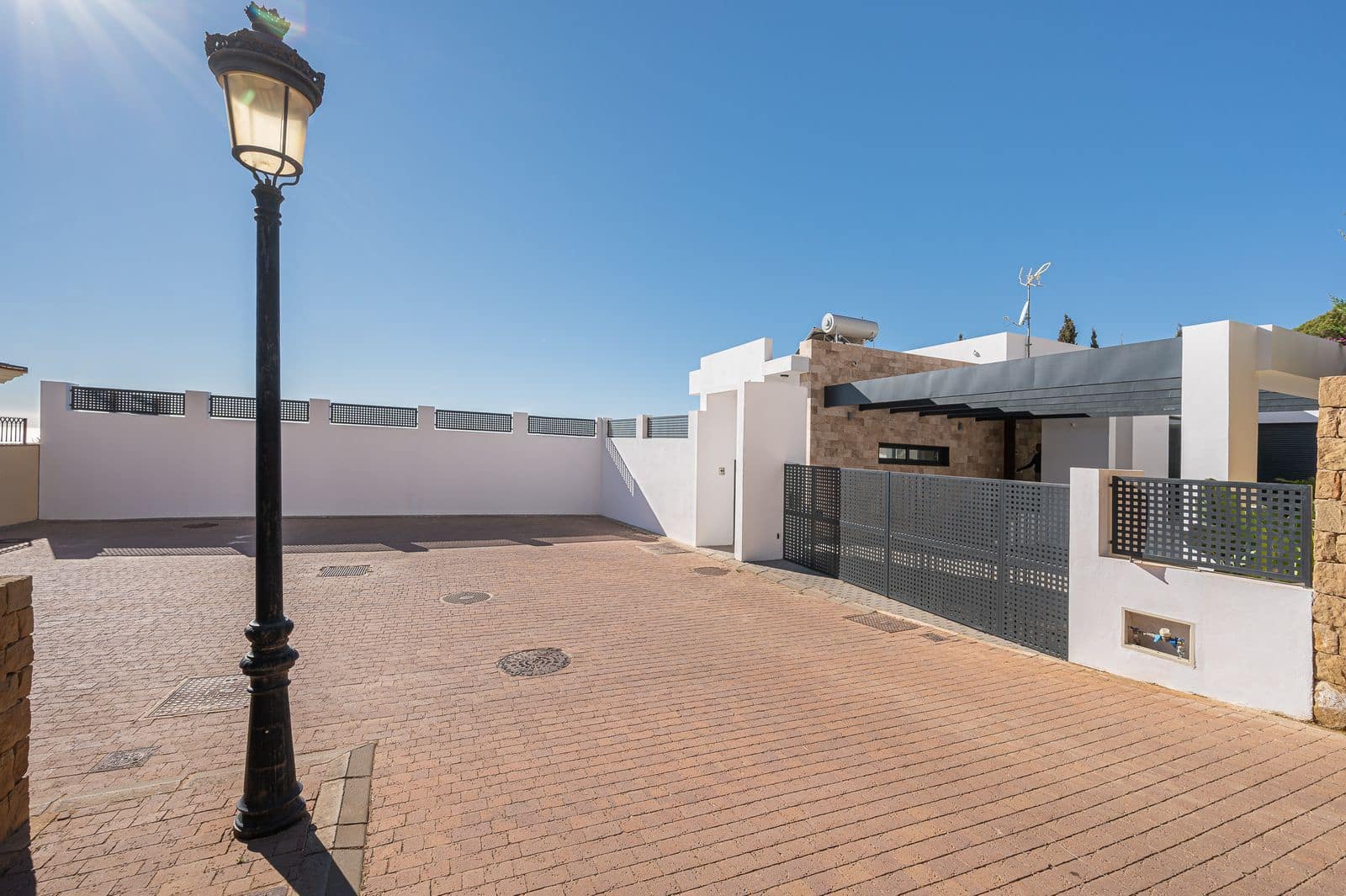 4 Zimmer Villa zu verkaufen in Mijas mit Pool Garage - 1.500.000 € (Ref: 8992969)