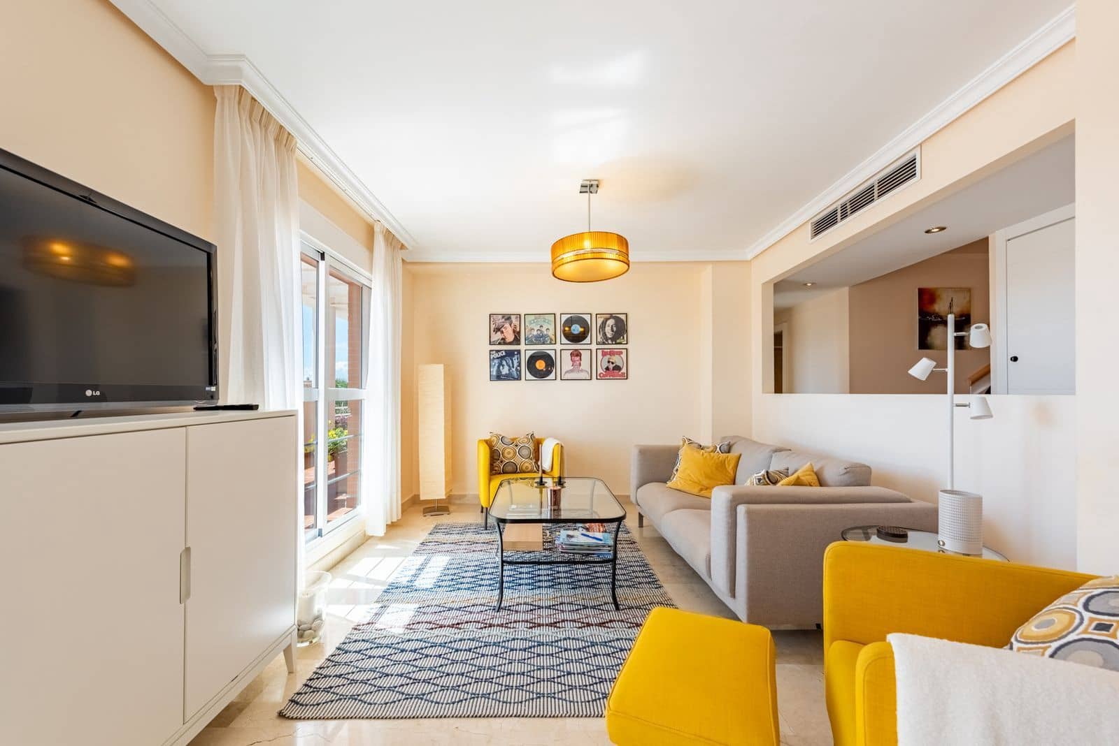 4 Zimmer Penthouse zu verkaufen in Estepona mit Pool Garage - 559.000 € (Ref: 8997372)