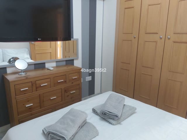 2 soverom Leilighet til salgs i La Cala de Mijas, Mijas med svømmebasseng garasje - € 375 000 (Ref: 8997638)